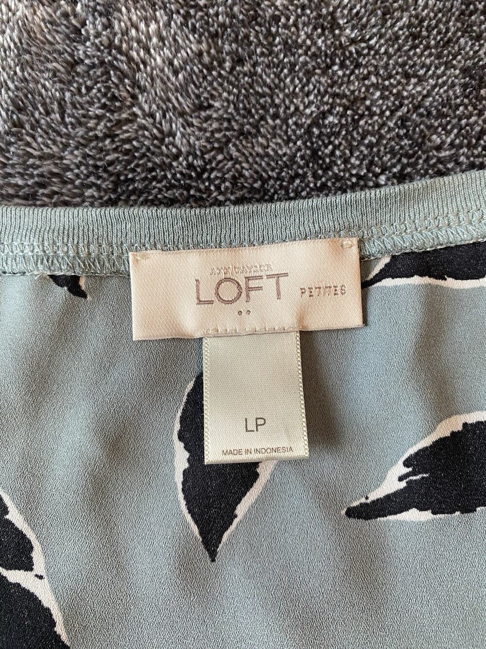 Ann Taylor Loft Womens Sleeveless Blue Black Feather Leaf Blouse Size L Large
